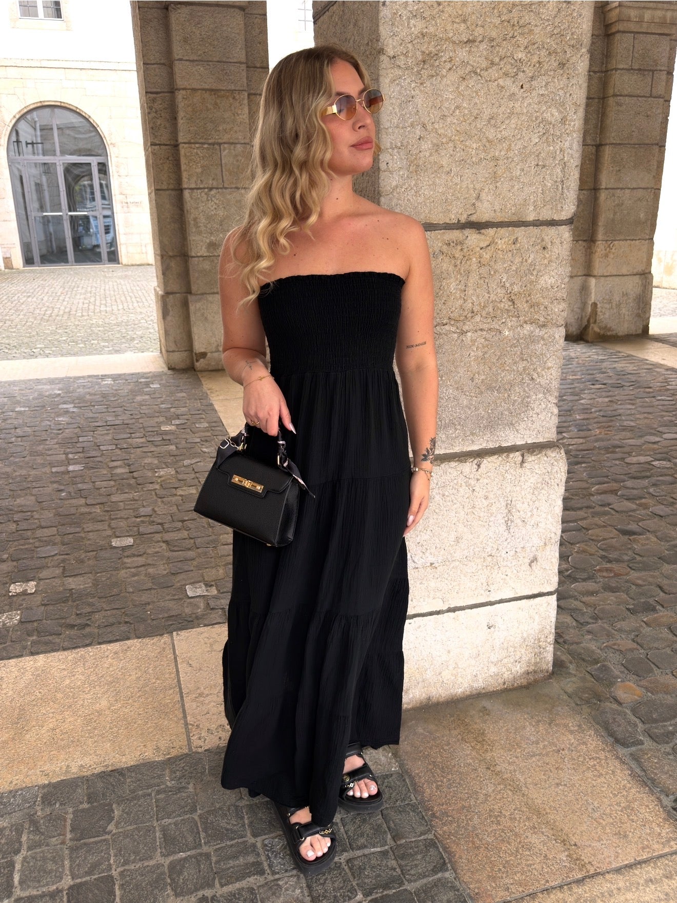 ROBE AMBRE NOIR