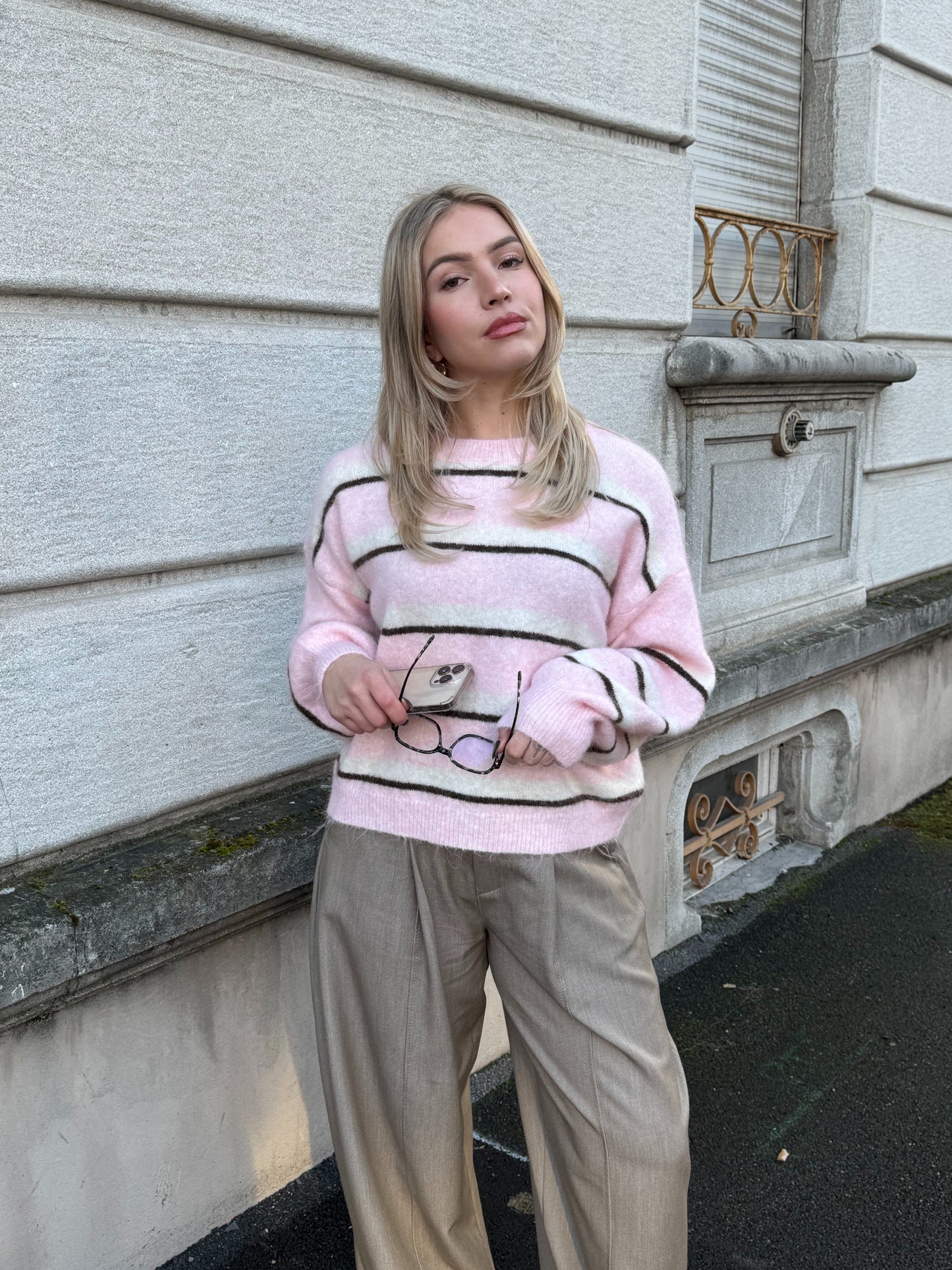 PULL MANON ROSE