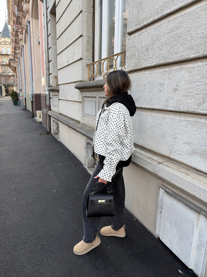 VESTE A POIS NOIR
