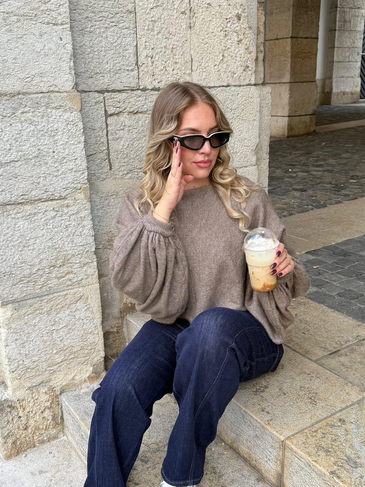 PULL SOFIA